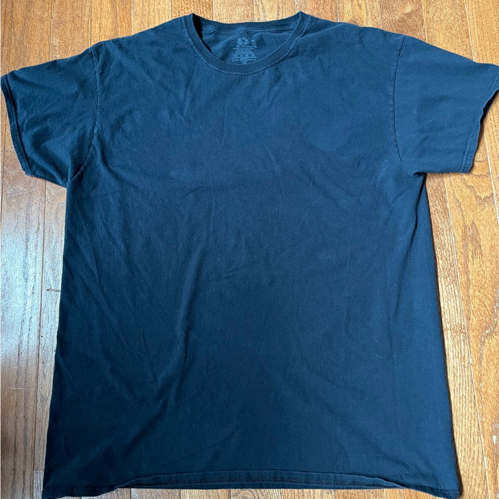 Classic Black Men's T-Shirt, Size 2XL